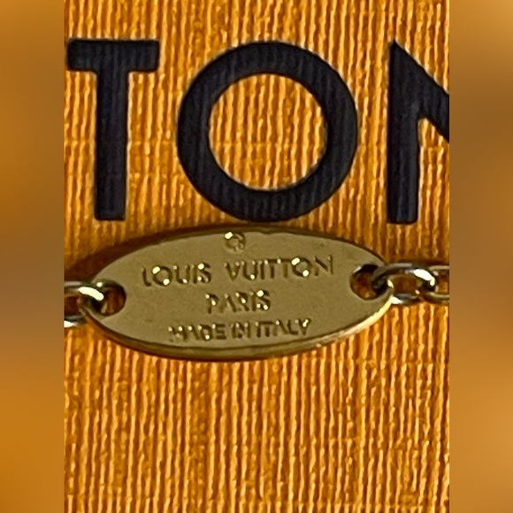 Louis Vuitton necklace with box and dust bag - Picture 5 of 8